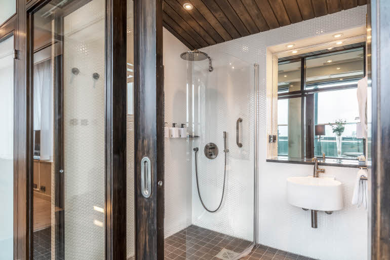 Presidential Suite, kylpyhuone